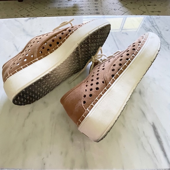 Dr. Scholl’s Sneakers Perforated in Tan size 7 - Picture 7 of 7